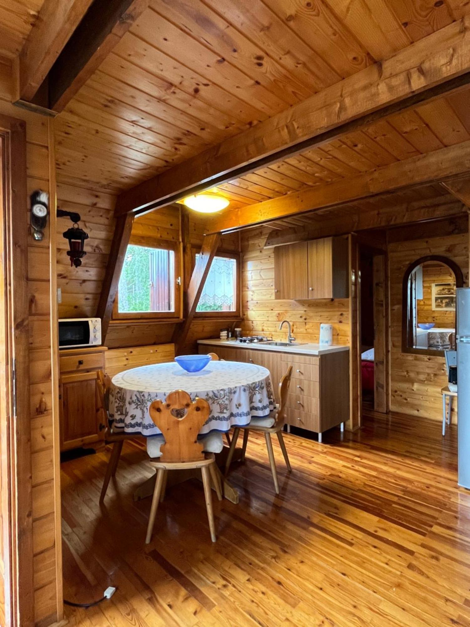 Chalet Natura La Taverna Dei 3 Porcellini Cavaliere  Екстериор снимка