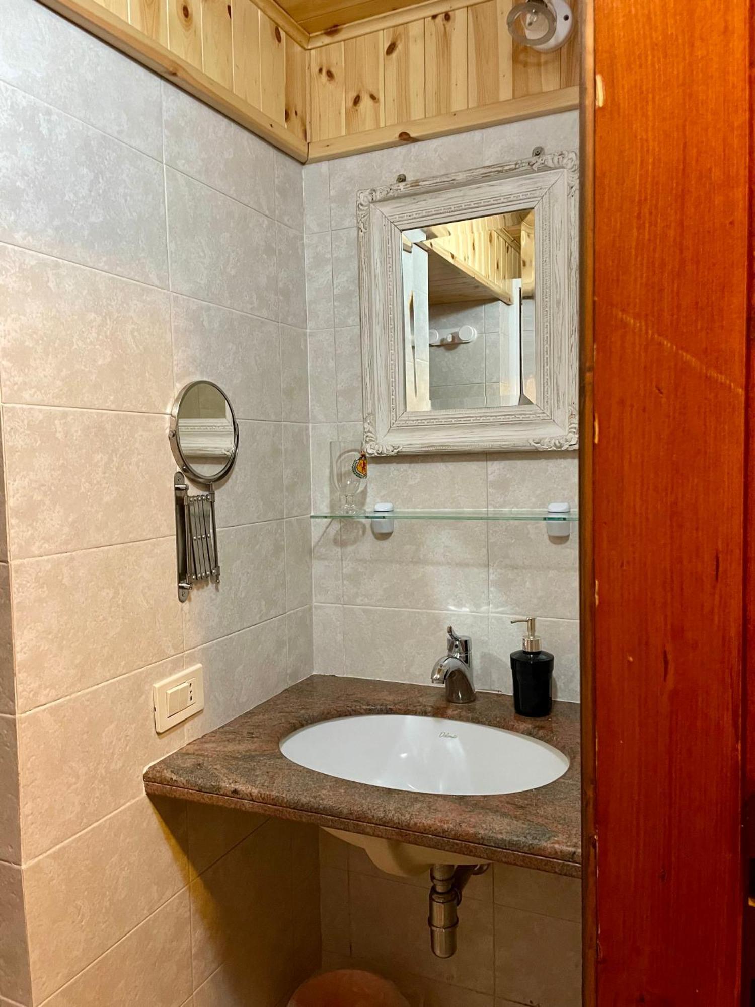 Chalet Natura La Taverna Dei 3 Porcellini Cavaliere  Екстериор снимка