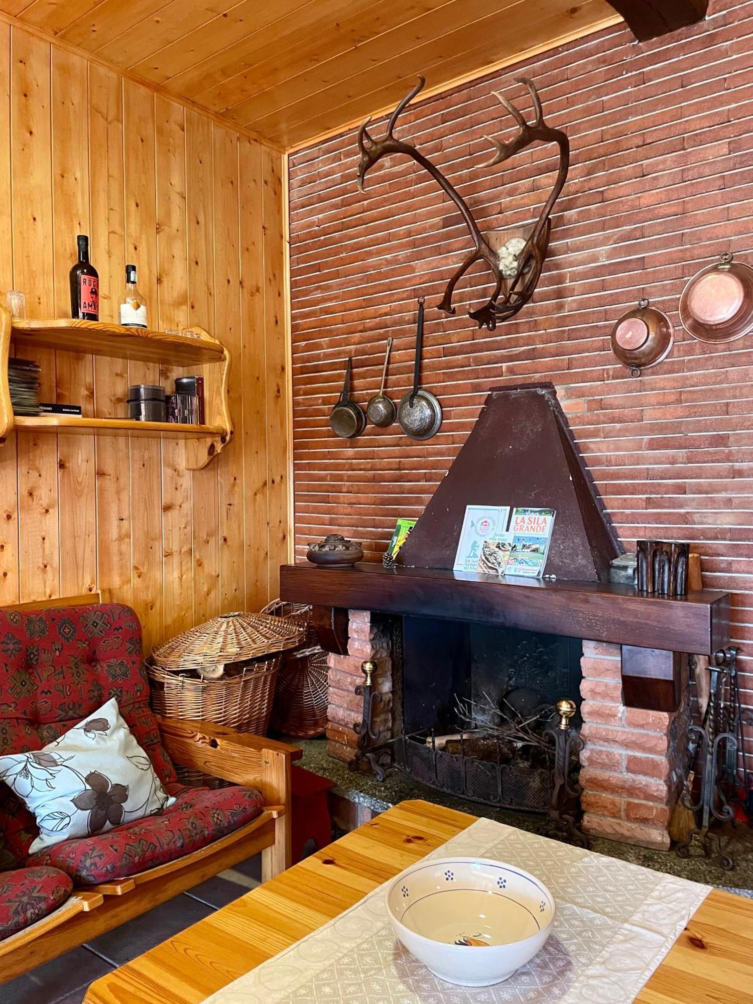 Chalet Natura La Taverna Dei 3 Porcellini Cavaliere  Екстериор снимка