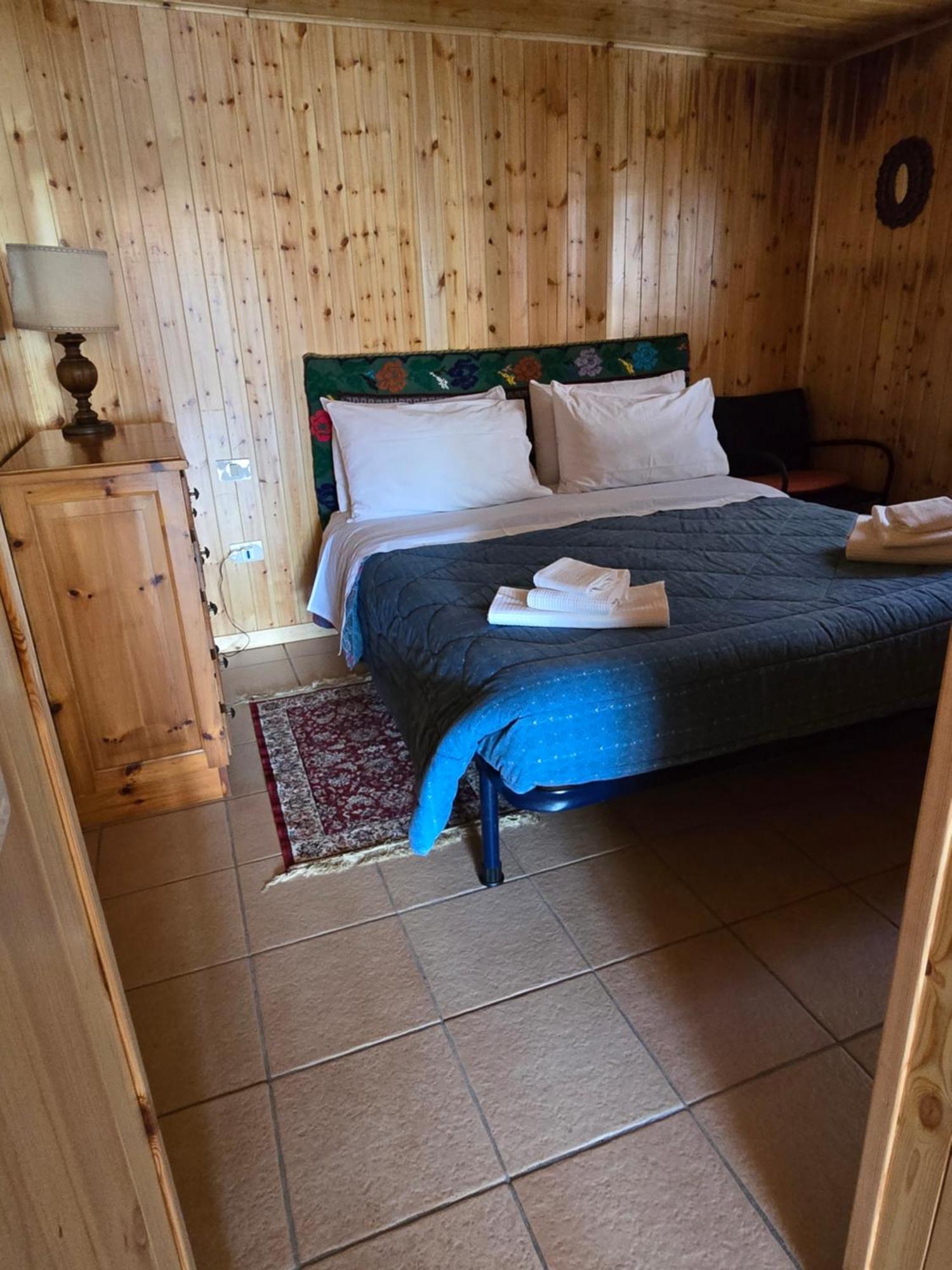 Chalet Natura La Taverna Dei 3 Porcellini Cavaliere  Екстериор снимка